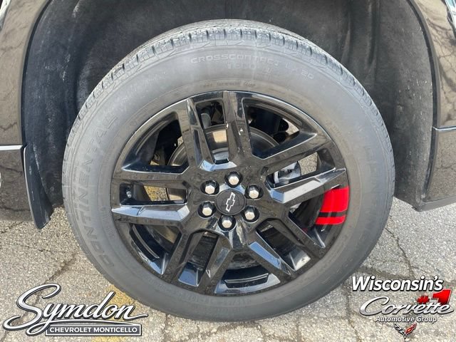 Used 2023 Chevrolet Traverse Premier w/ Redline Edition AWD/4WD image 11