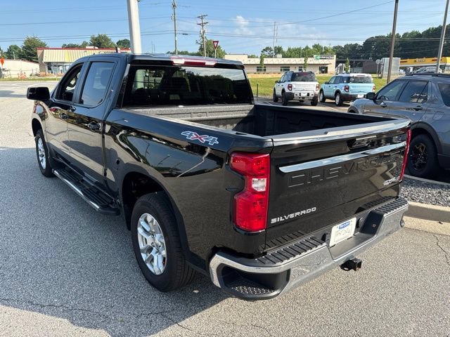 Used 2024 Chevrolet Silverado 1500 LT AWD/4WD image 6