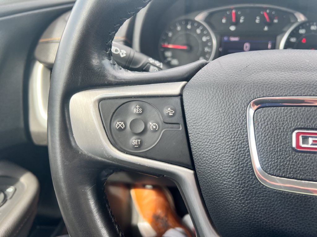 Used 2020 GMC Terrain SLE w/ Driver Convenience Package FWD image 19