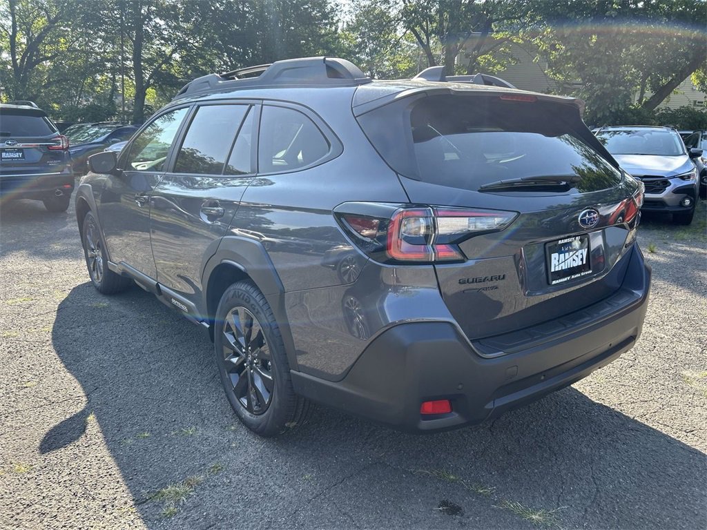Certified 2025 Subaru Outback Onyx Edition image 6