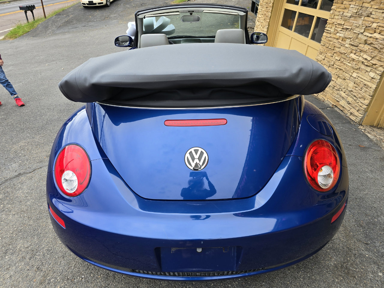 Used 2007 Volkswagen Beetle 2.5L Convertible image 15