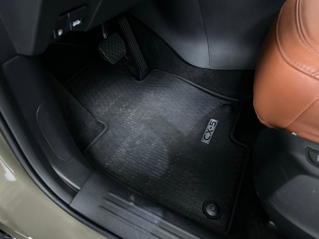 Certified 2025 MAZDA CX-5 Carbon Edition AWD/4WD image 17