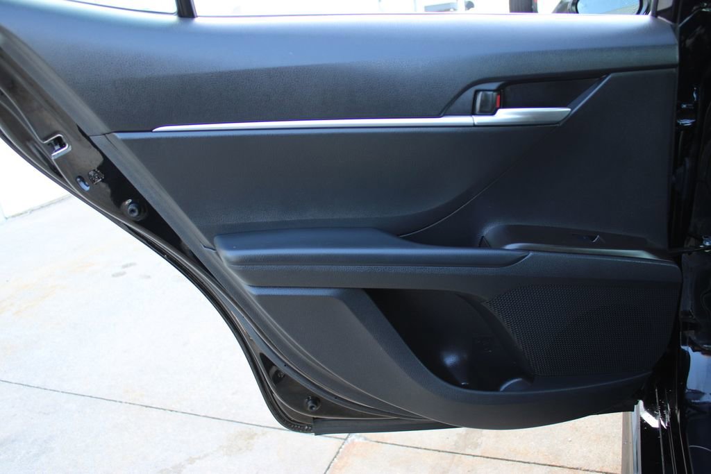 Used 2024 Toyota Camry SE image 22