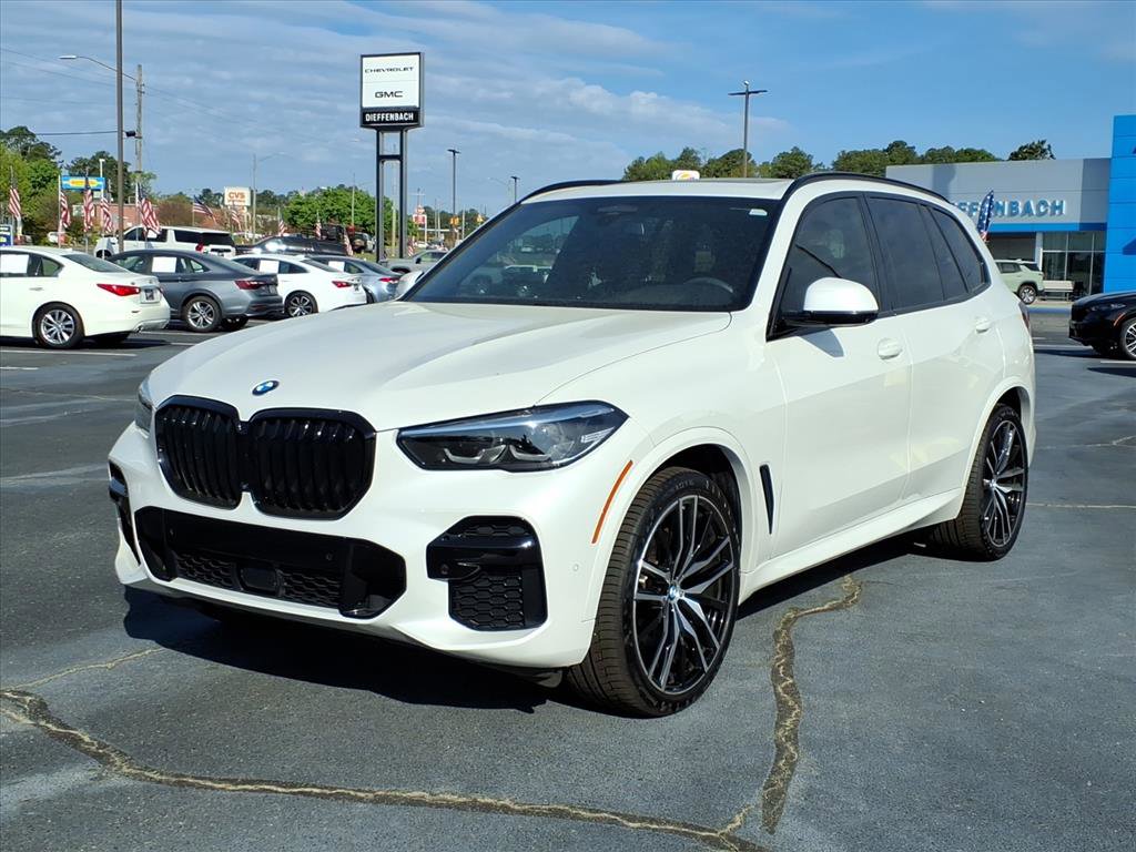 Used 2022 BMW X5 xDrive40i w/ M Sport Package image 1