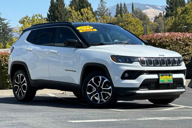 Used 2024 Jeep Compass Limited image 2