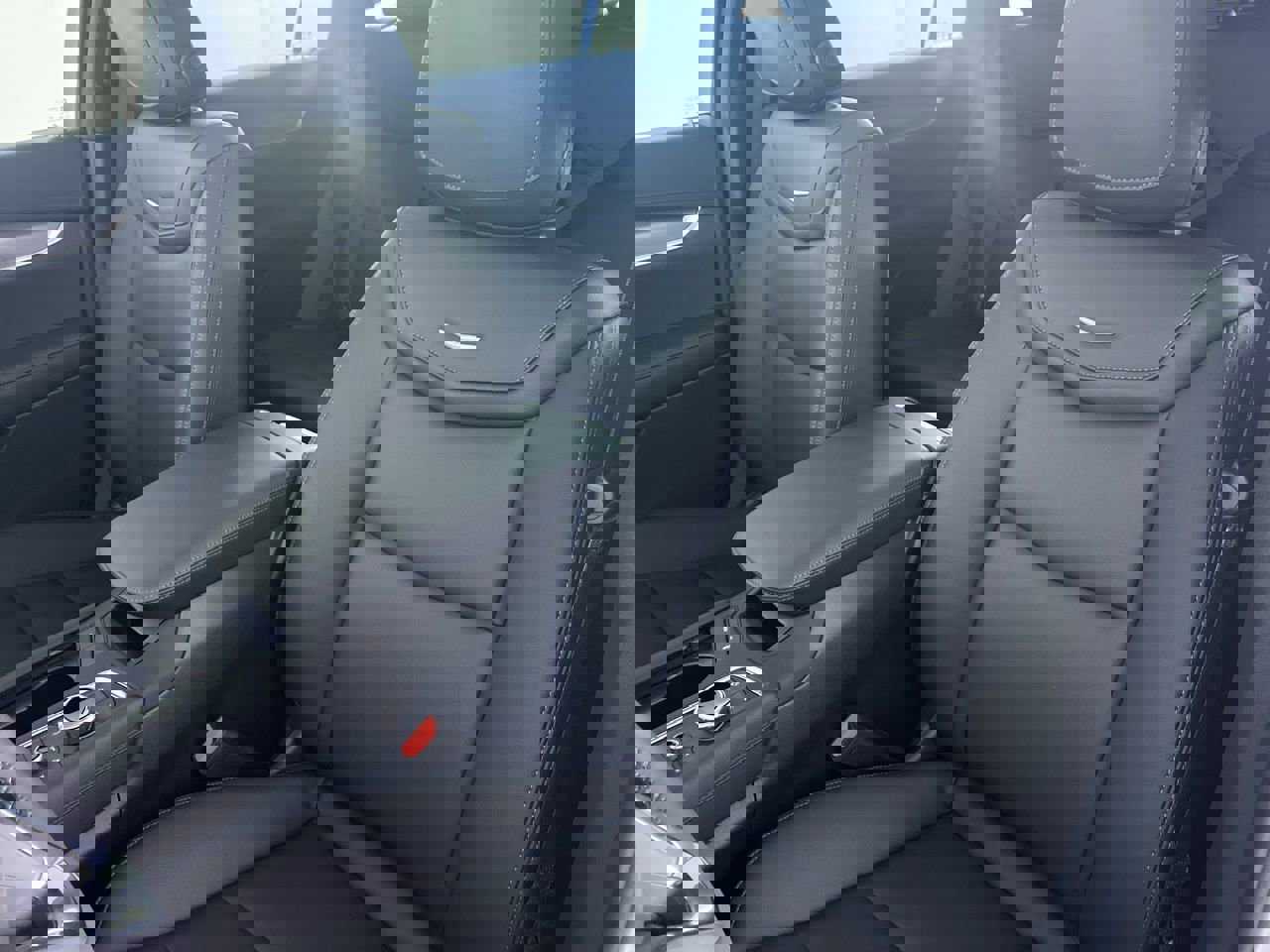 New 2025 Cadillac XT6 Luxury w/ LPO, Red Accent Package image 21