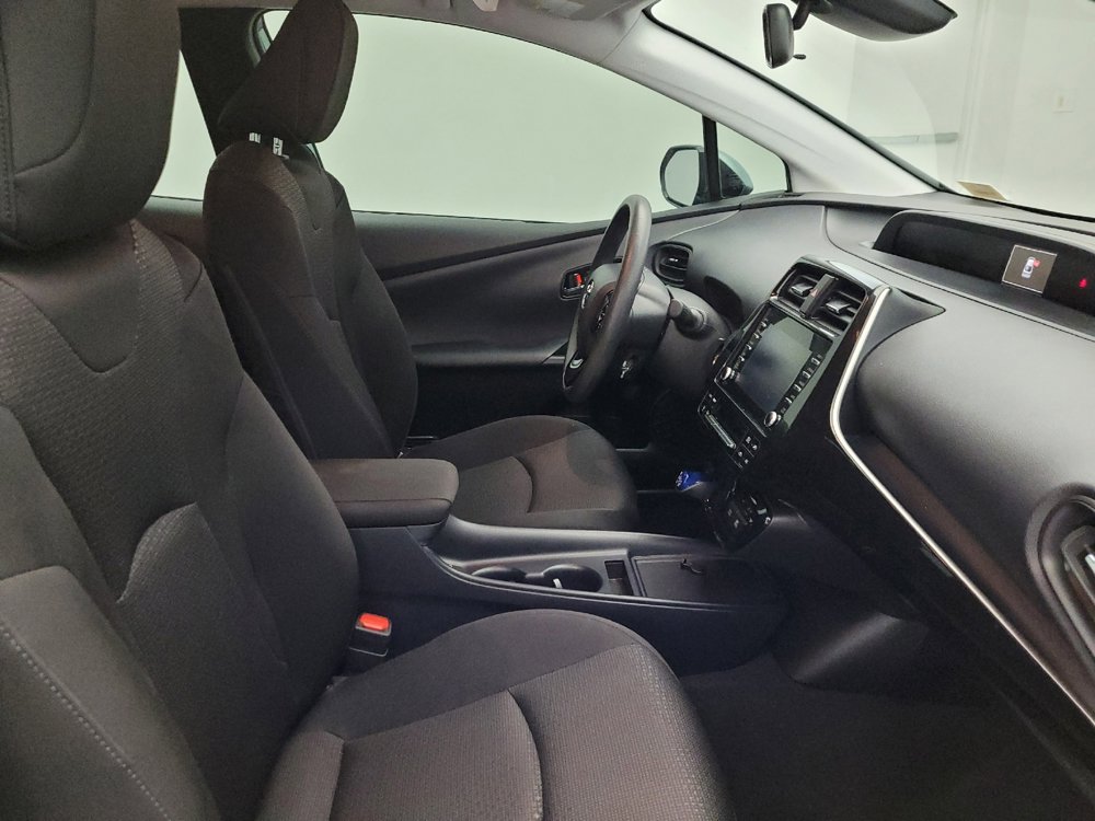 Used 2020 Toyota Prius LE image 21