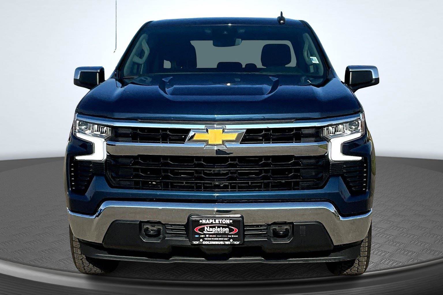 Used 2023 Chevrolet Silverado 1500 LT image 3