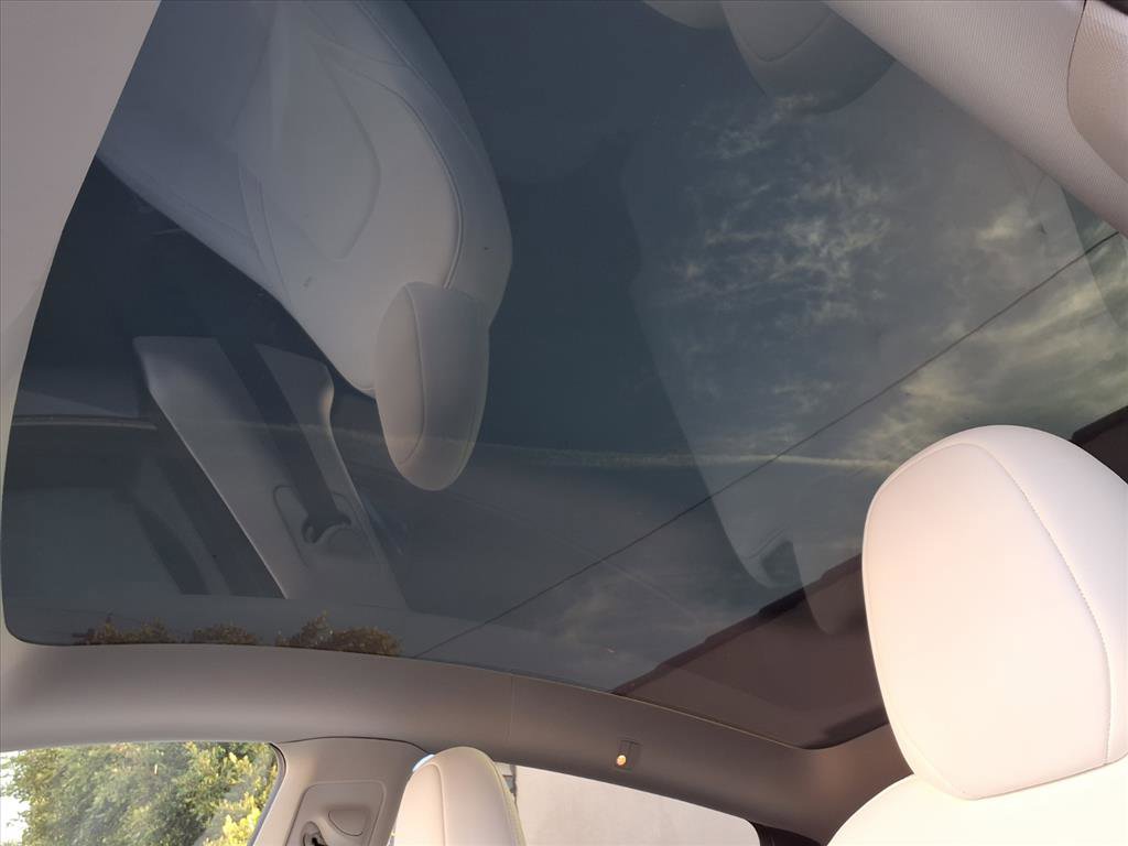 Used 2023 Tesla Model Y 2WD image 20