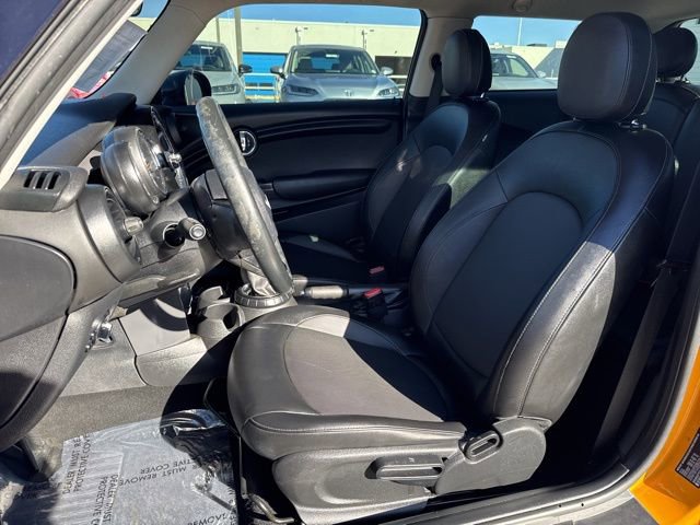 Used 2016 MINI Cooper 2-Door Hardtop image 13