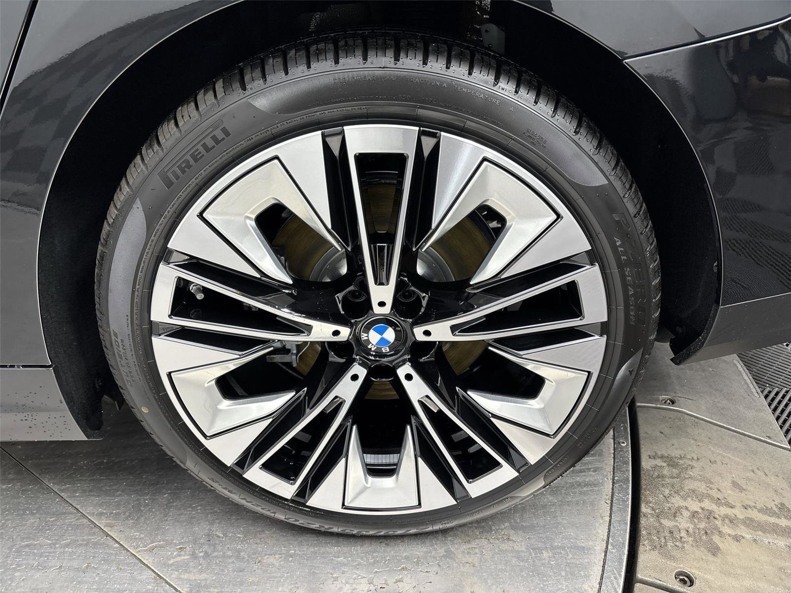 New 2026 BMW i5 eDrive40 RWD image 27