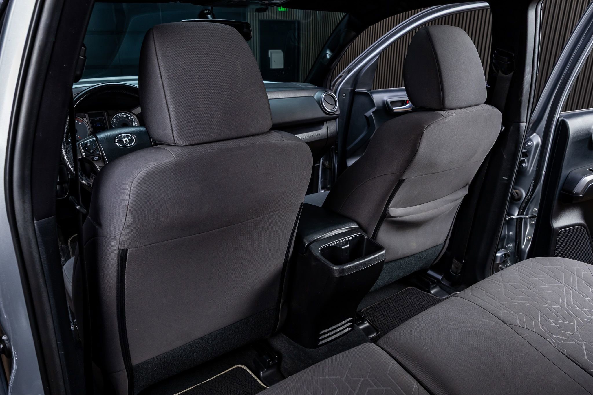 Used 2016 Toyota Tacoma TRD Sport image 33