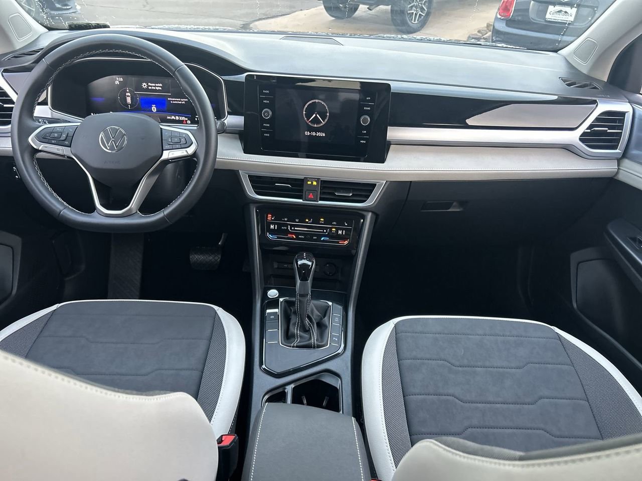 Certified 2025 Volkswagen Taos SE w/ Panoramic Sunroof Package FWD image 11