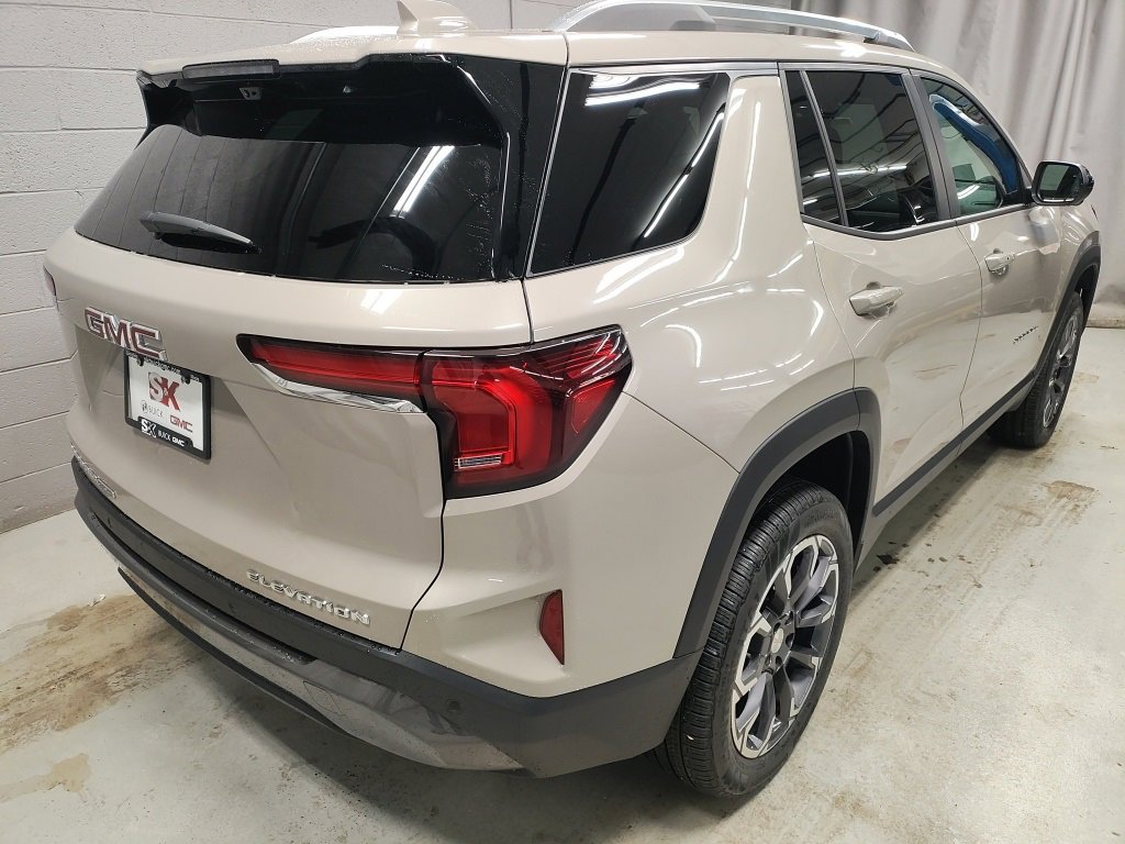 New 2026 GMC Terrain Elevation w/ Elevation Premium Package image 2