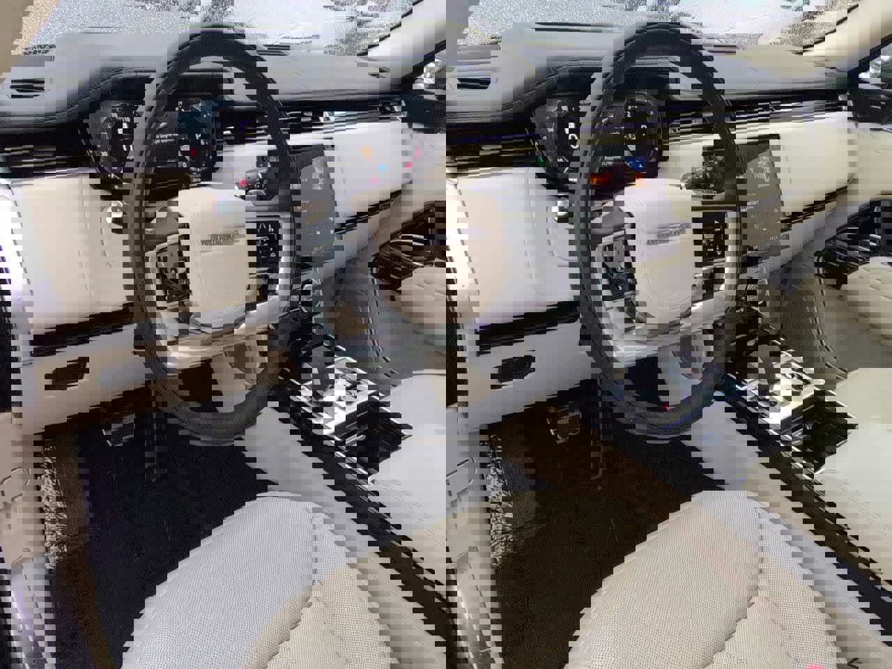 Certified 2023 Land Rover Range Rover SE image 2