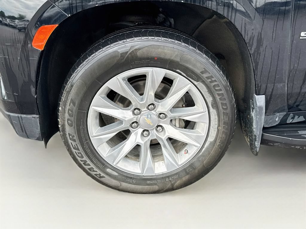 Used 2023 Chevrolet Suburban Premier AWD/4WD image 36
