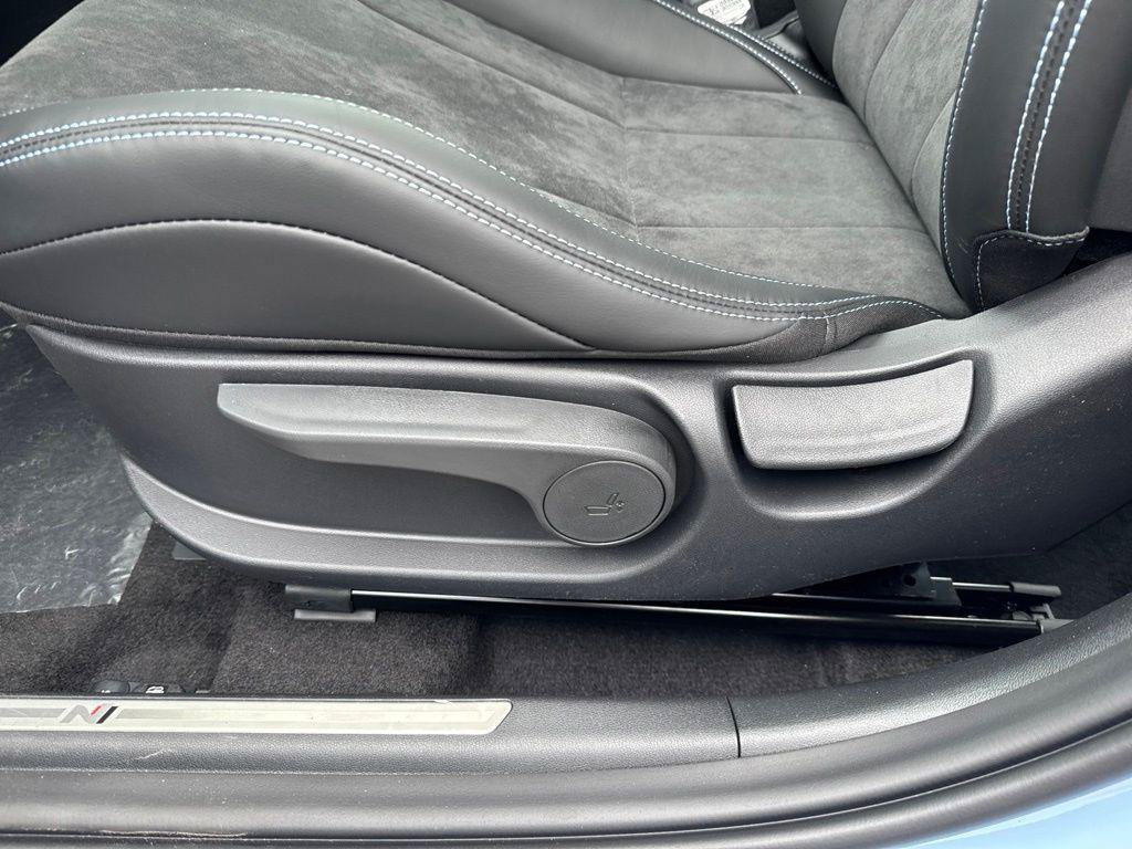New 2026 Hyundai Elantra N FWD image 9