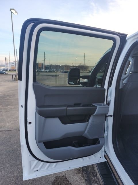 New 2026 Ford F350 XL w/ XL Chrome Package image 33