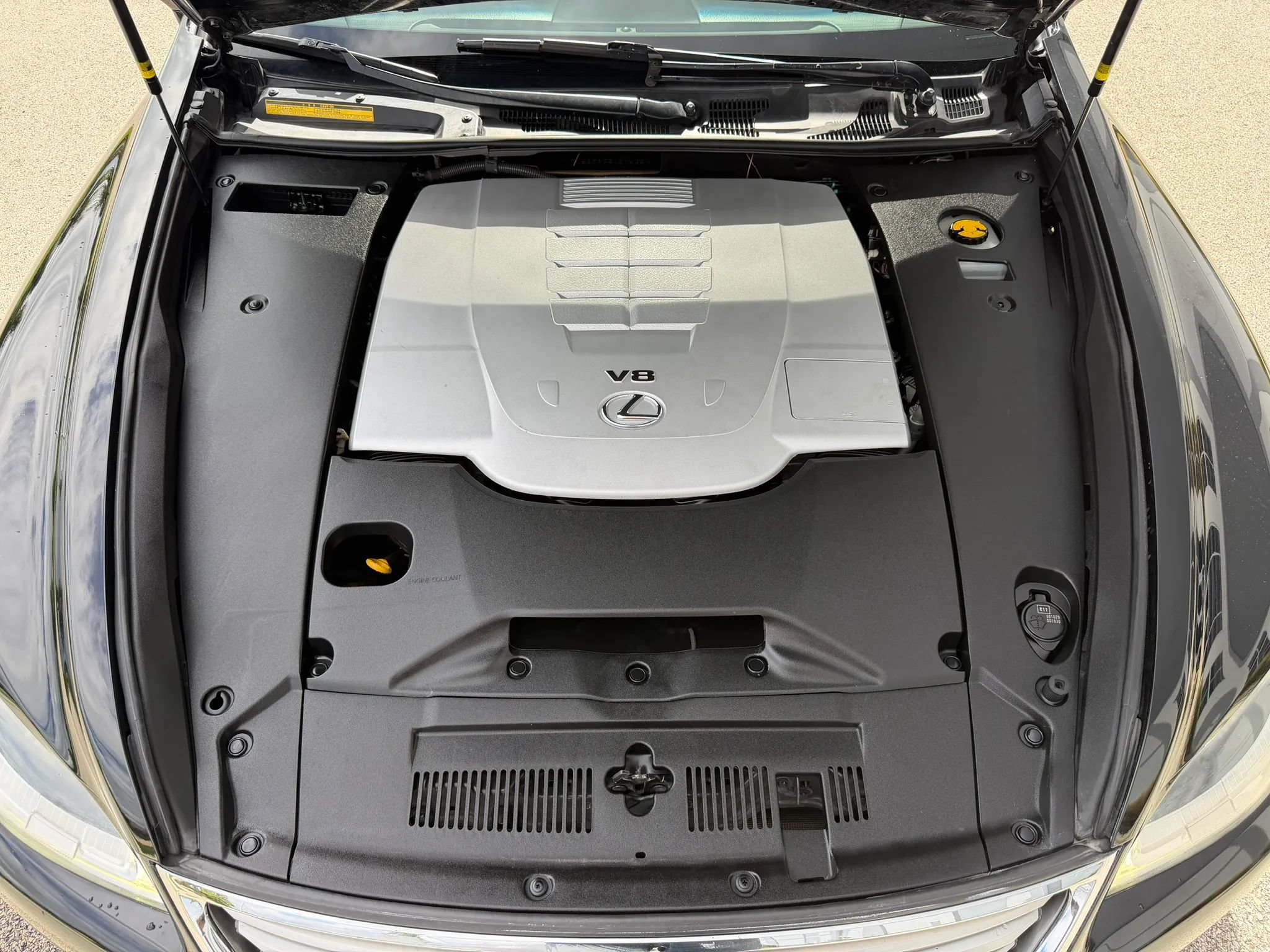 Used 2014 Lexus LS 460 w/ Comfort Package RWD image 30