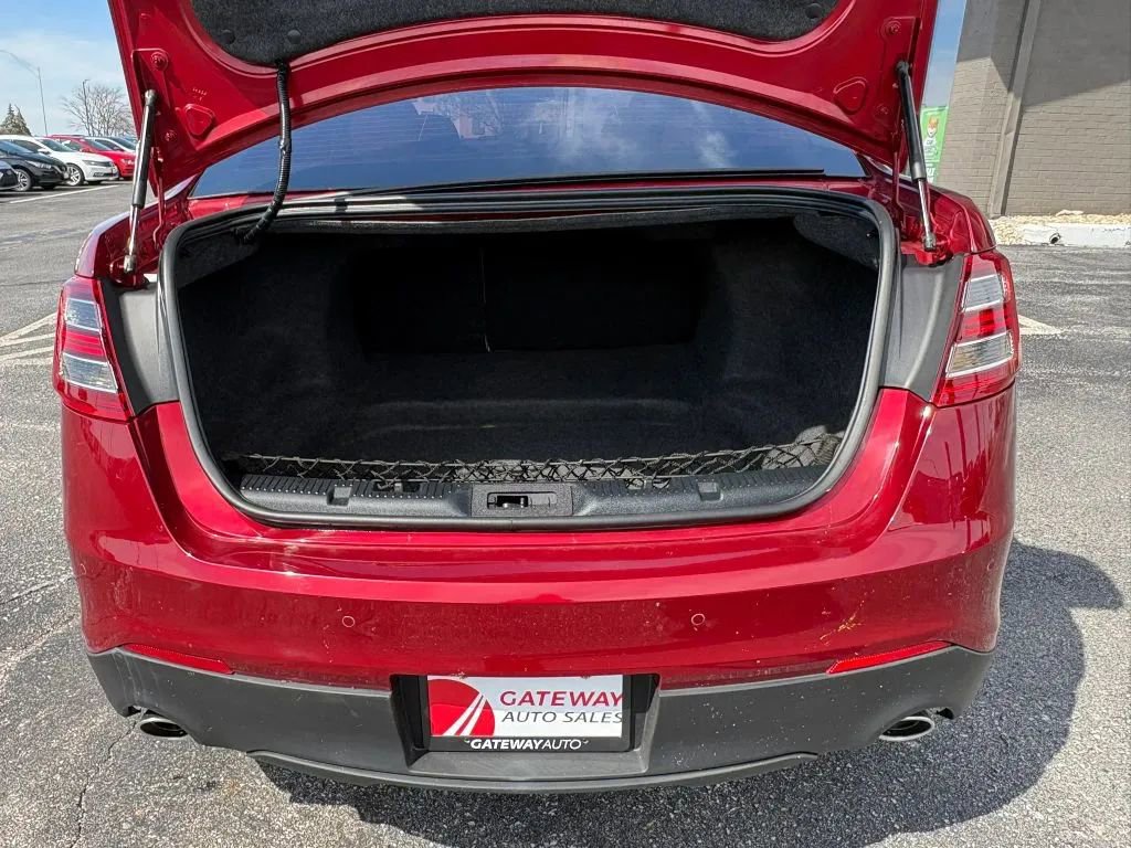 Used 2017 Ford Taurus Limited FWD image 9