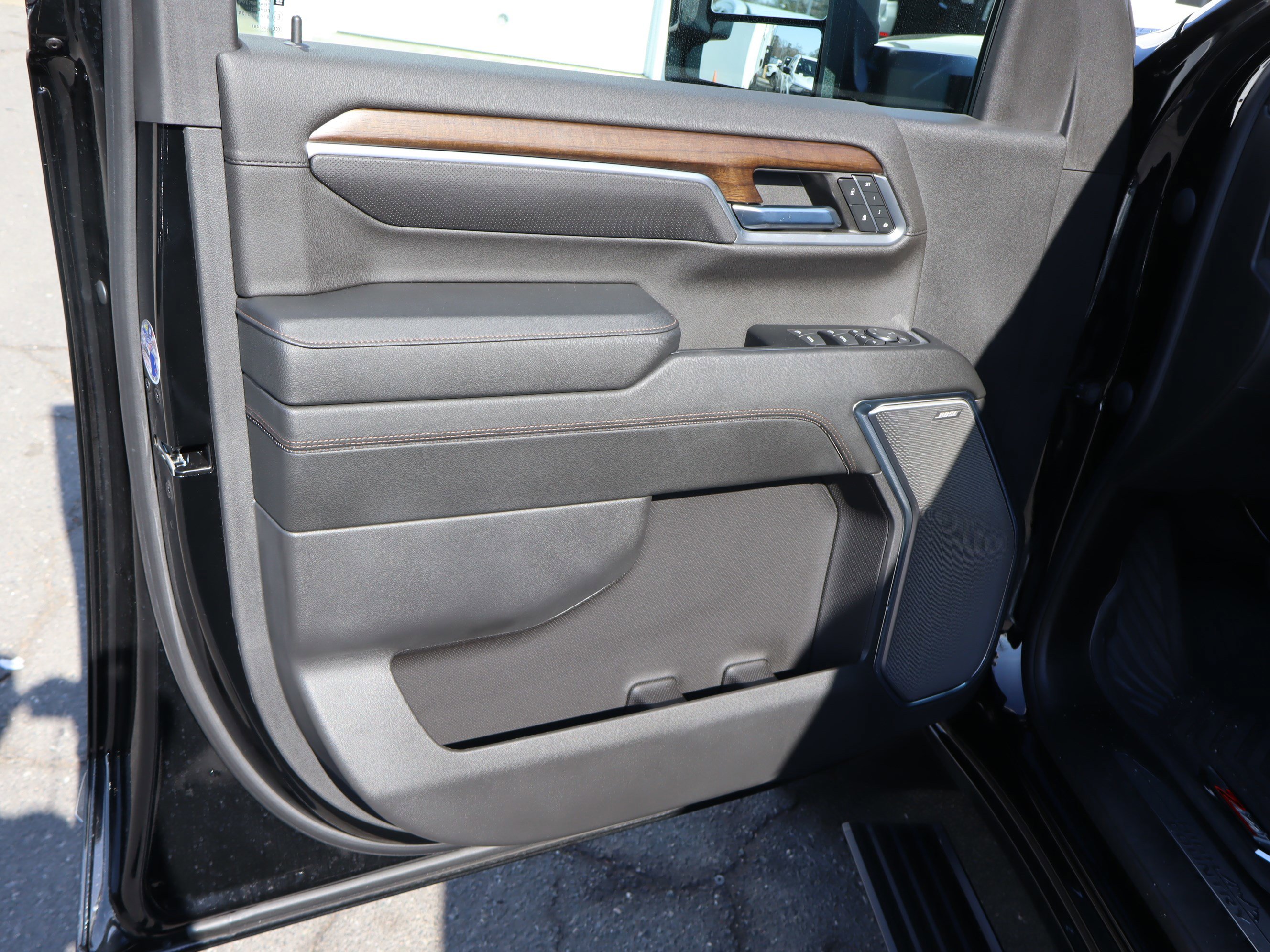 Used 2024 Chevrolet Silverado 2500 High Country w/ High Country Premium Package image 20