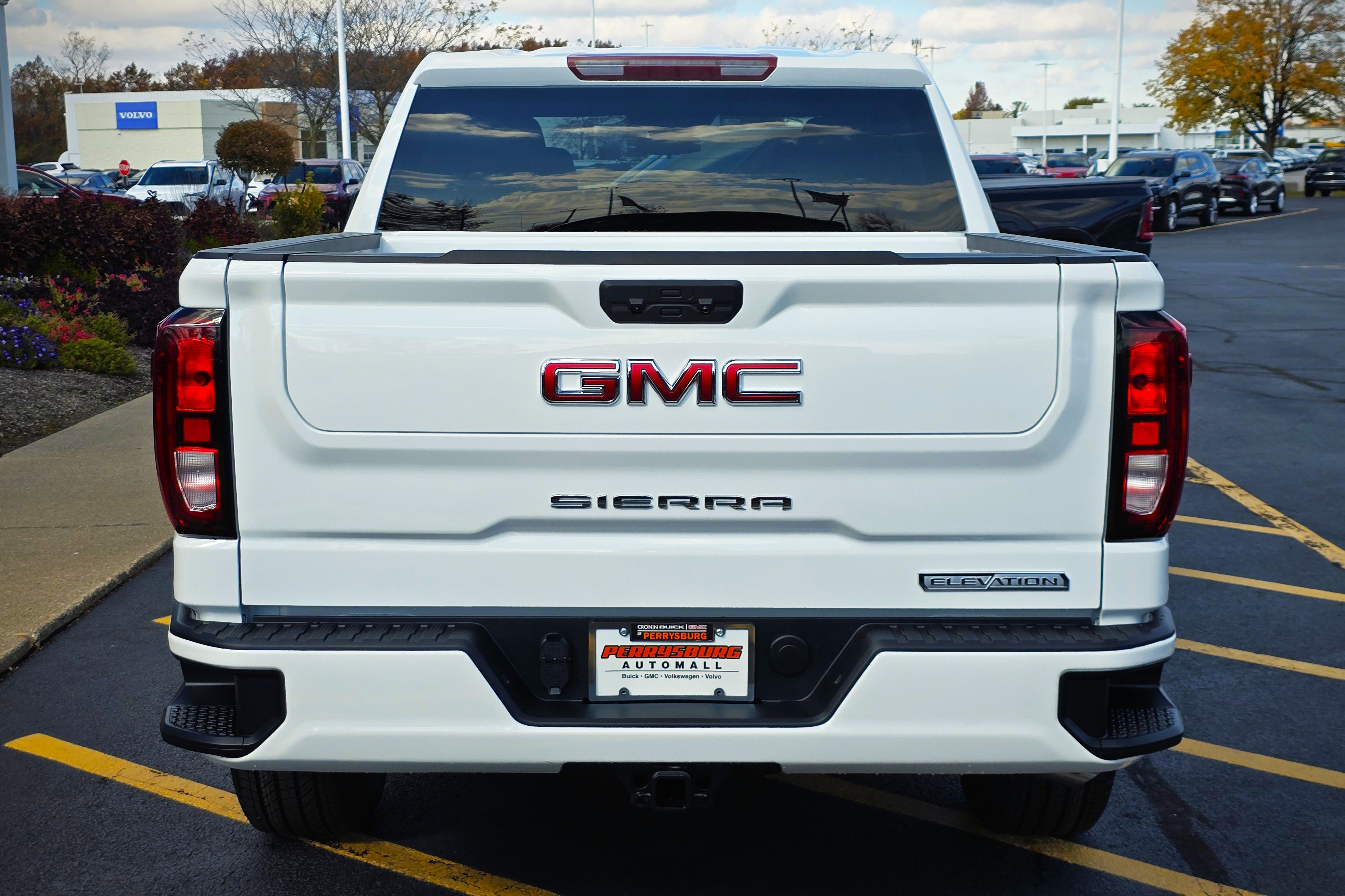 New 2026 GMC Sierra 1500 Elevation image 7