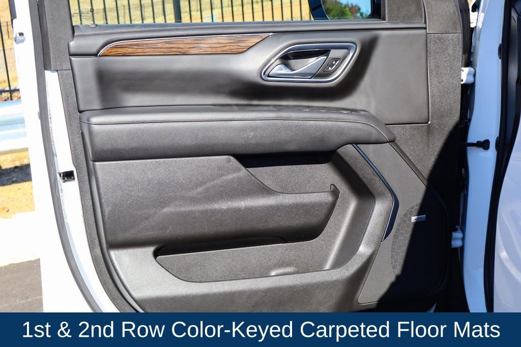 Used 2023 Chevrolet Suburban Premier image 37