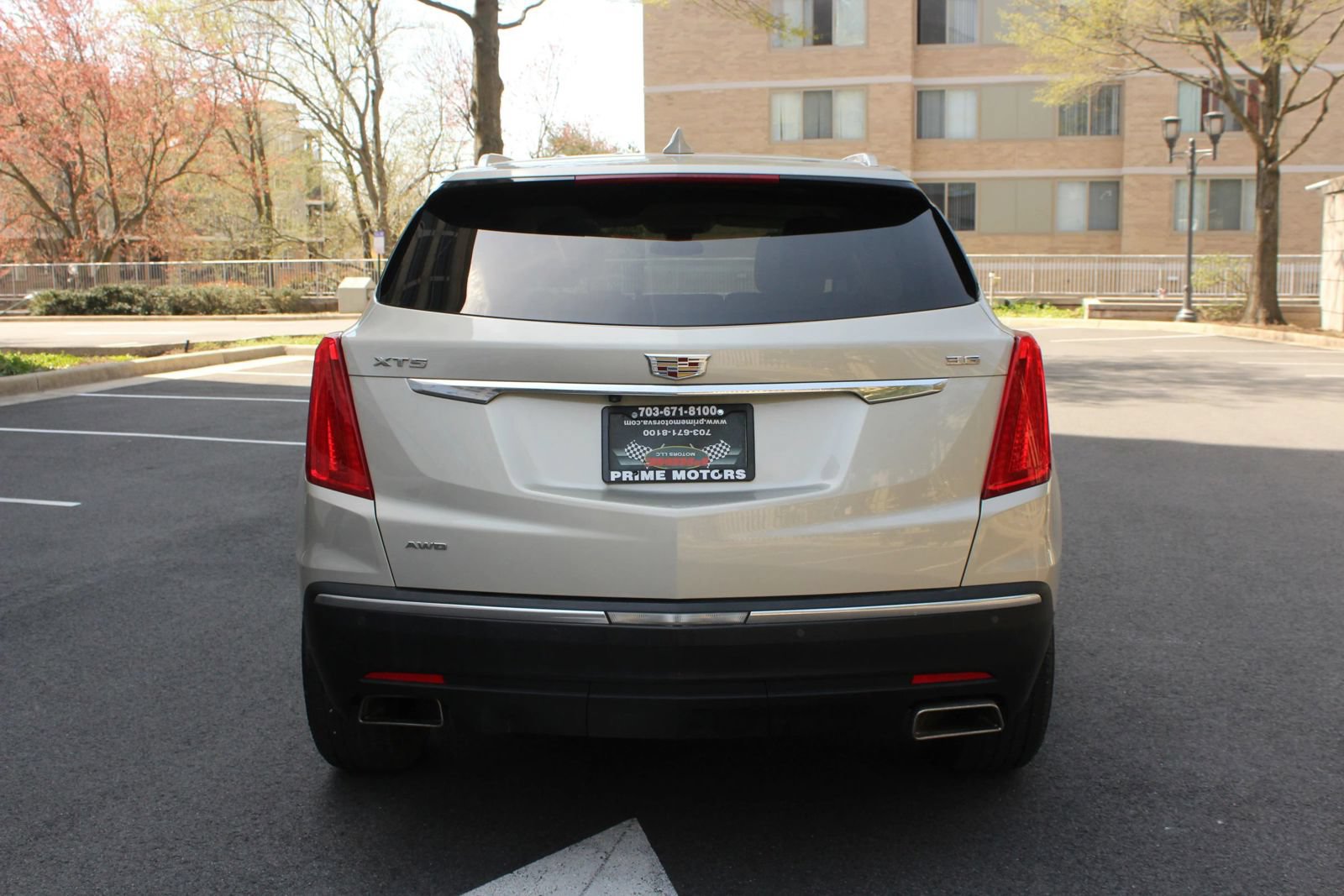 Used 2017 Cadillac XT5 Luxury w/ Driver Awareness Package AWD/4WD image 8
