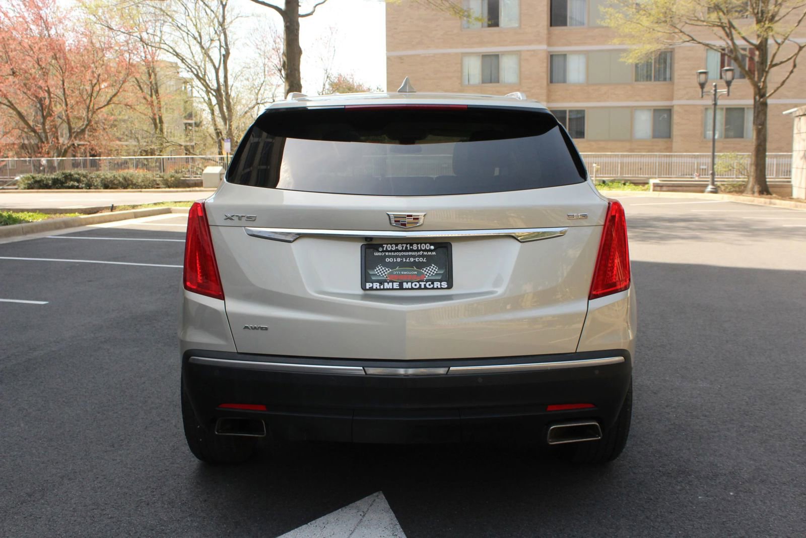 Used 2017 Cadillac XT5 Luxury w/ Driver Awareness Package AWD/4WD image 8