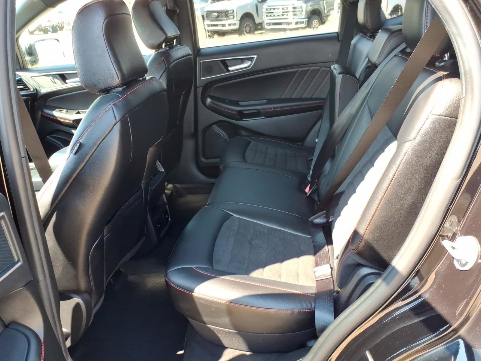 Used 2024 Ford Edge ST-Line image 14