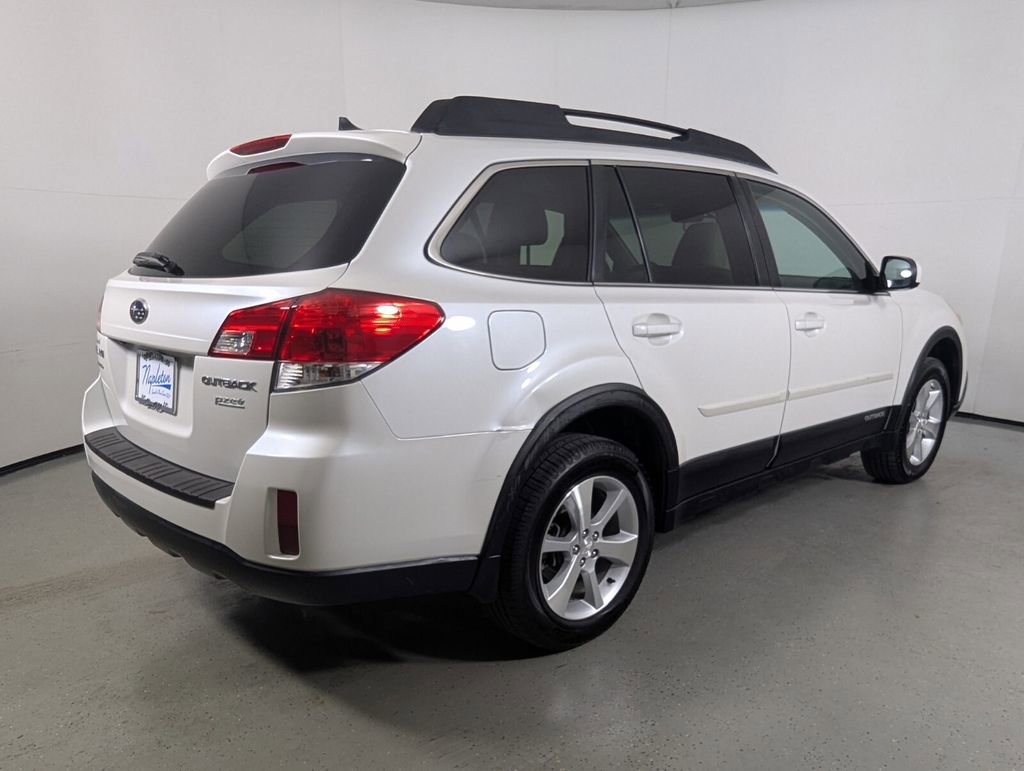 Used 2014 Subaru Outback 2.5i Limited w/ Moonroof Package image 7