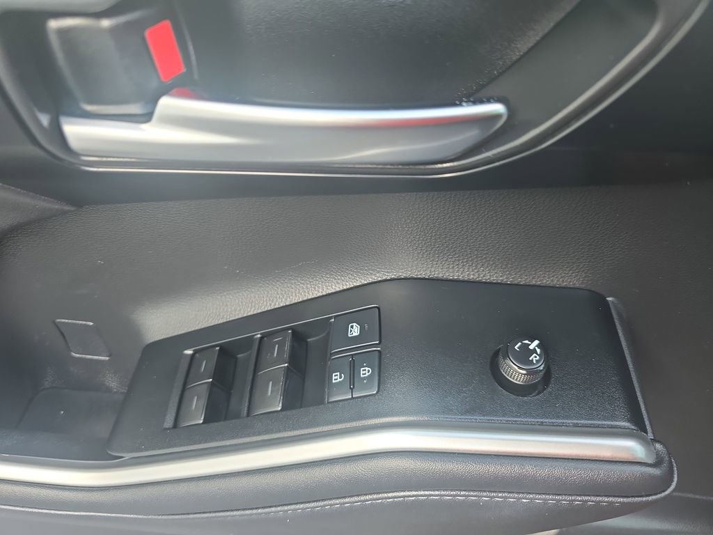 Used 2021 Toyota Highlander XSE FWD image 29