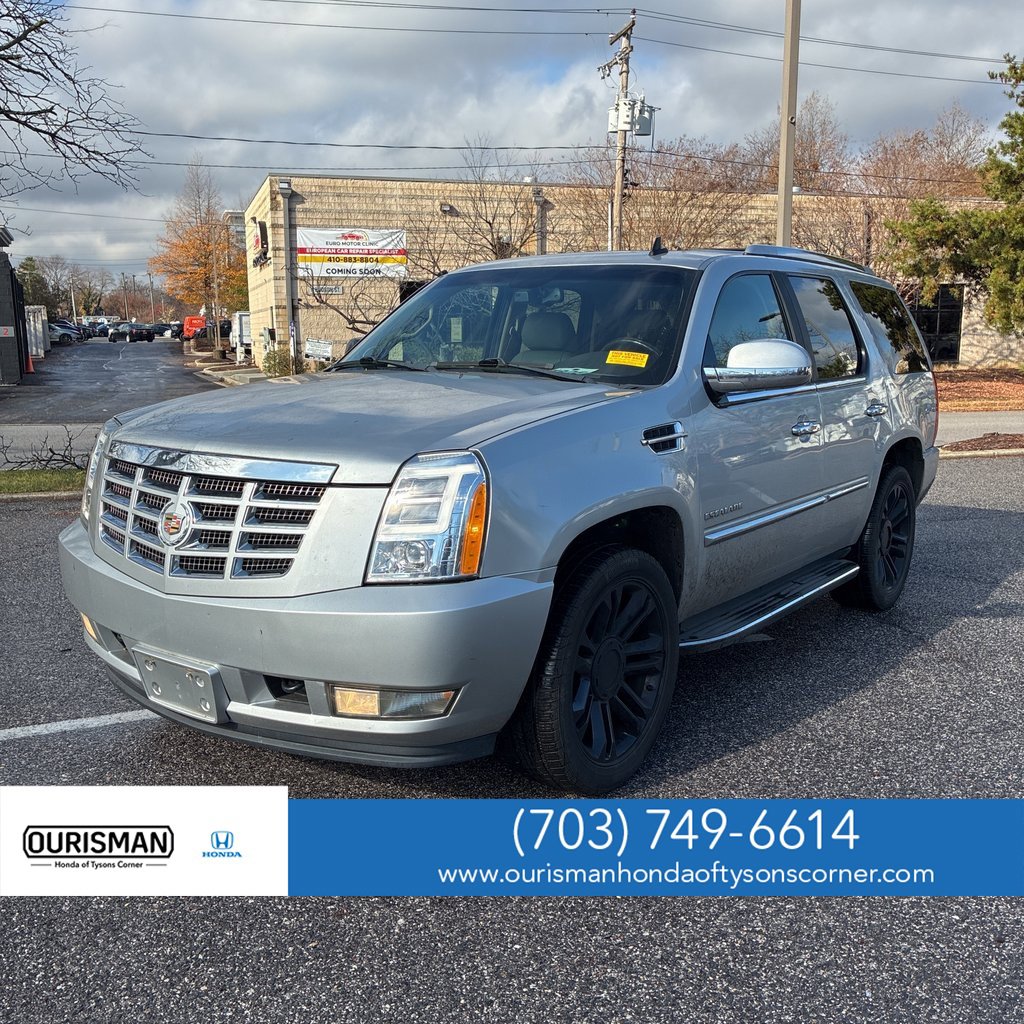 Used 2013 Cadillac Escalade Luxury image 1