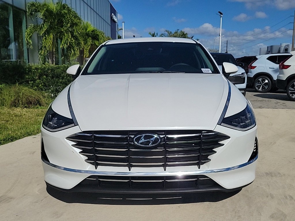 Used 2021 Hyundai Sonata SE image 2