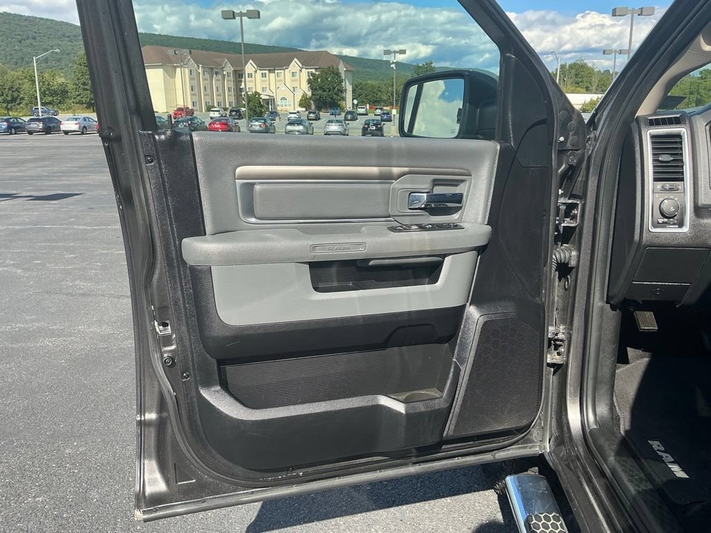 Used 2016 RAM 1500 Big Horn AWD/4WD image 16