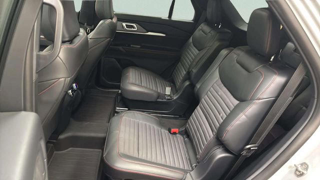 New 2026 Ford Explorer ST-Line AWD/4WD image 38