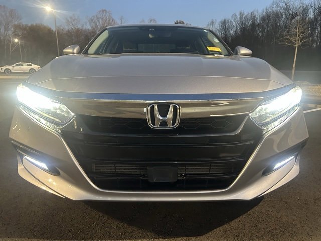 Used 2018 Honda Accord Touring image 2
