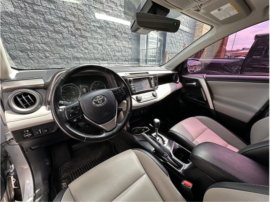 Used 2018 Toyota RAV4 Limited w/ Advanced Technology Package AWD/4WD image 2