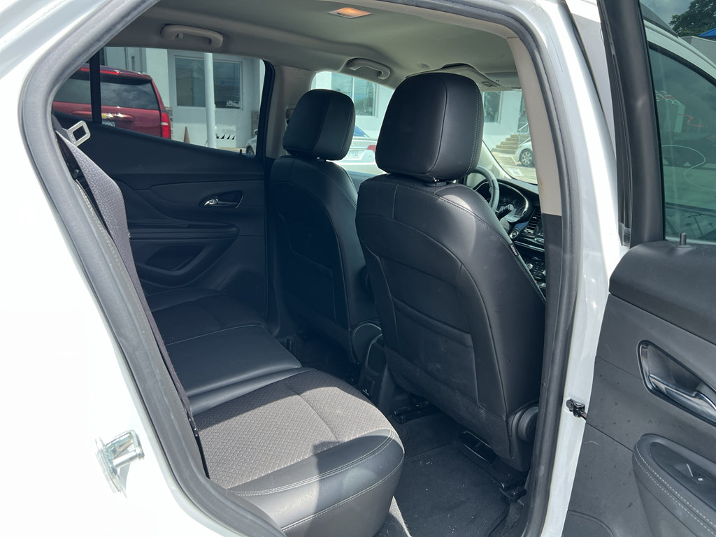 Used 2022 Buick Encore Preferred w/ Safety Package AWD/4WD image 11