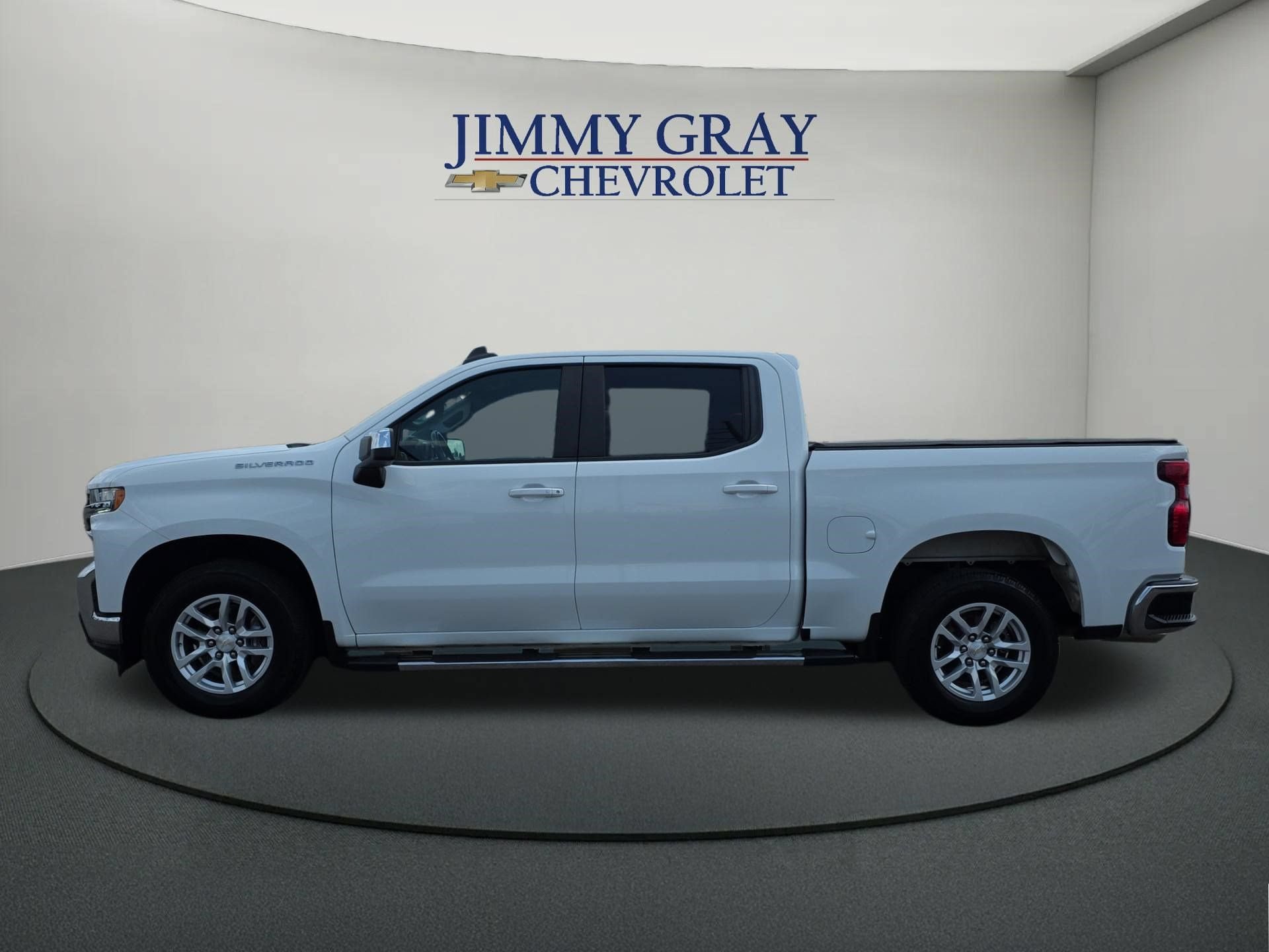 Used 2021 Chevrolet Silverado 1500 LT RWD image 2