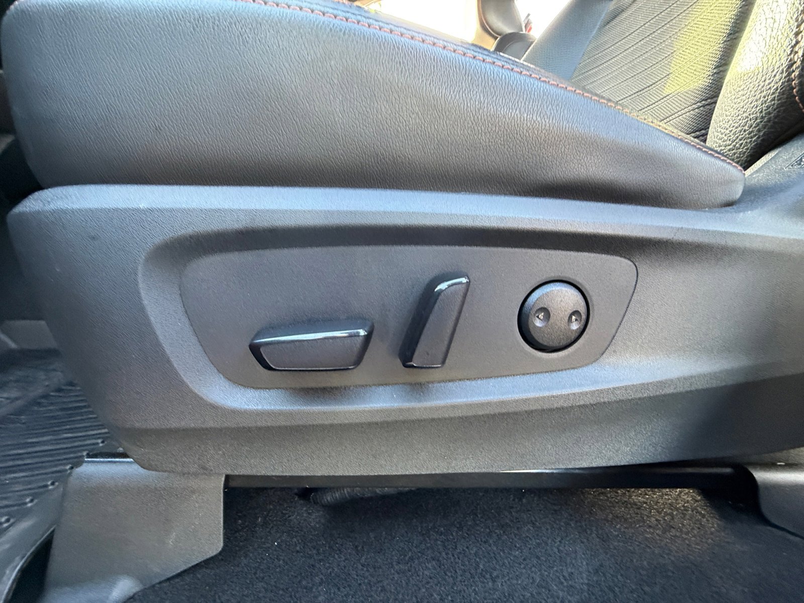 Certified 2024 Nissan Pathfinder Rock Creek image 14