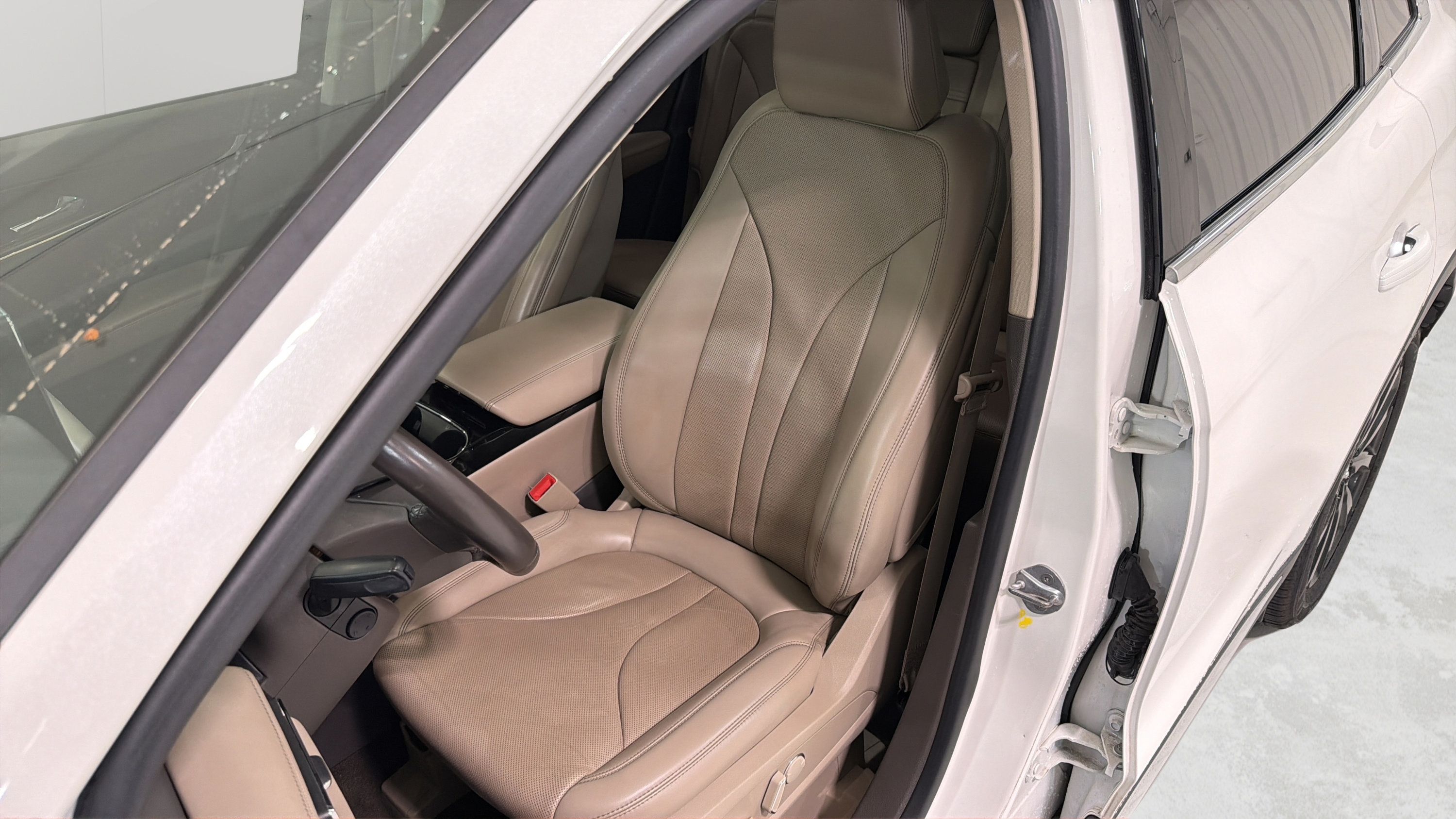 Used 2021 Lincoln Nautilus Reserve w/ Equipment Group 201A FWD image 8