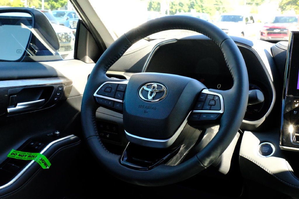 New 2026 Toyota Highlander Platinum AWD/4WD image 20