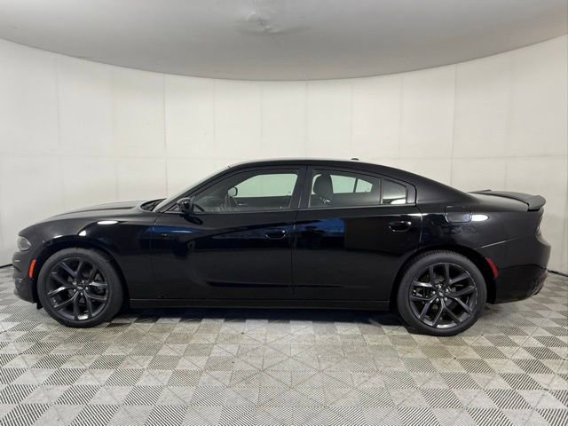 Used 2021 Dodge Charger SXT w/ Blacktop Package image 3