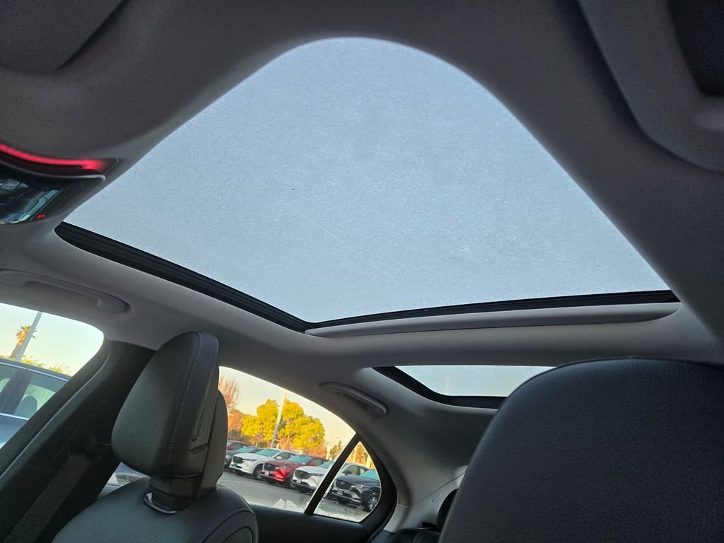 Used 2023 Mercedes-Benz C 300 Sedan image 21