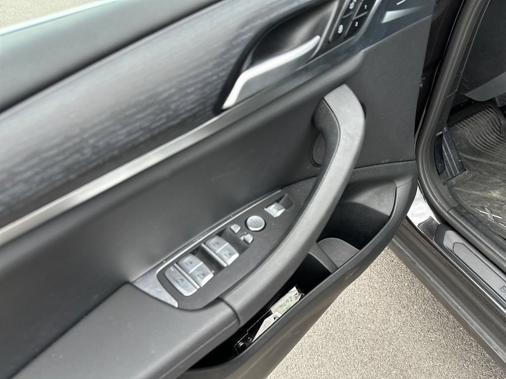 Used 2024 BMW X3 sDrive30i w/ Convenience Package w/ZPA RWD image 19