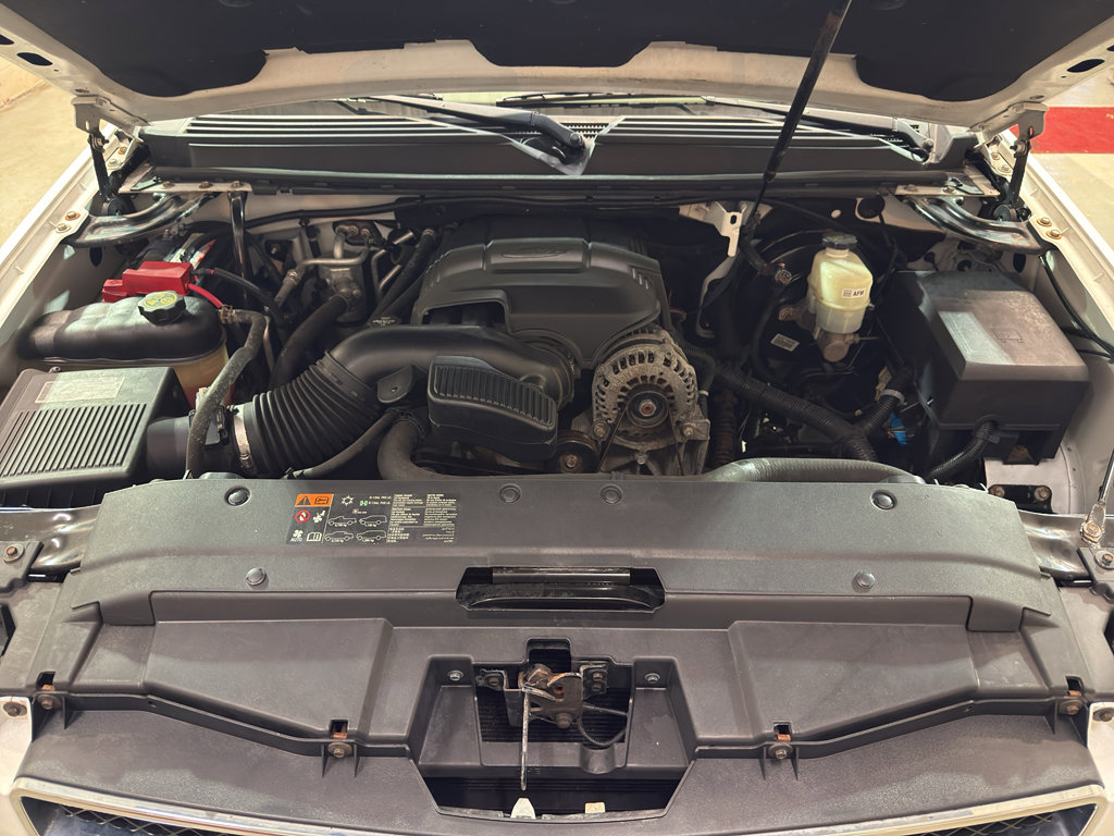 Used 2014 Chevrolet Suburban LT w/ Luxury Package image 33