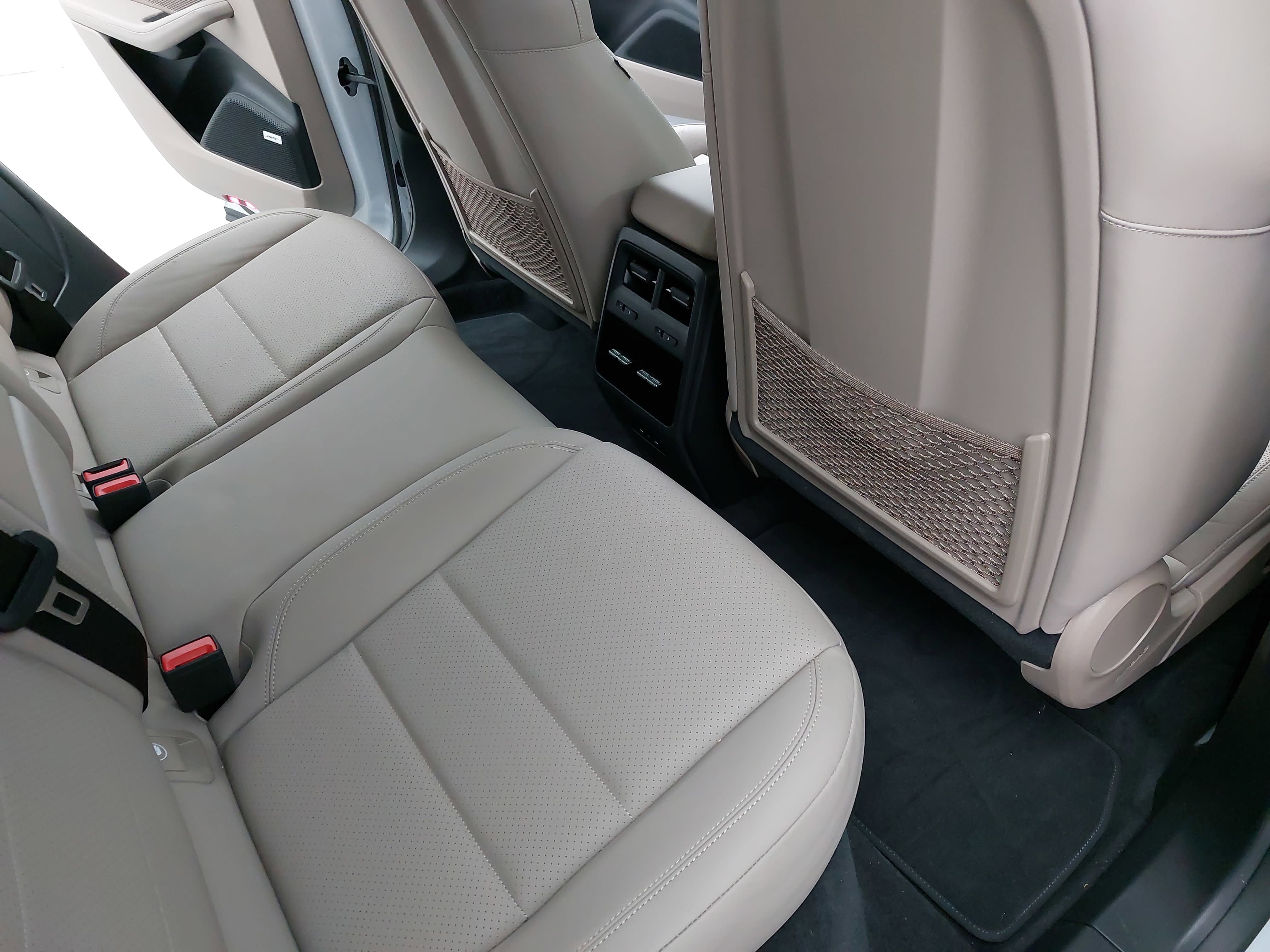Certified 2025 Porsche Macan Electric RWD image 13