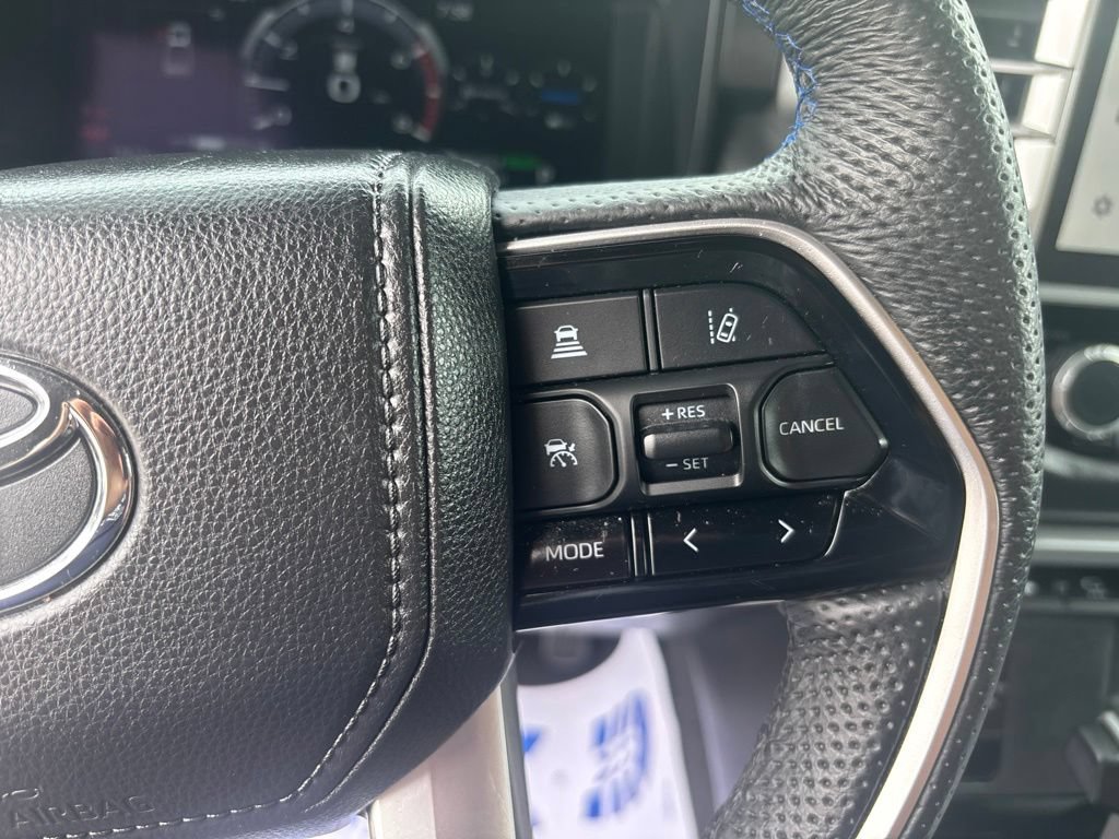 Used 2025 Toyota Tundra Platinum AWD/4WD image 26