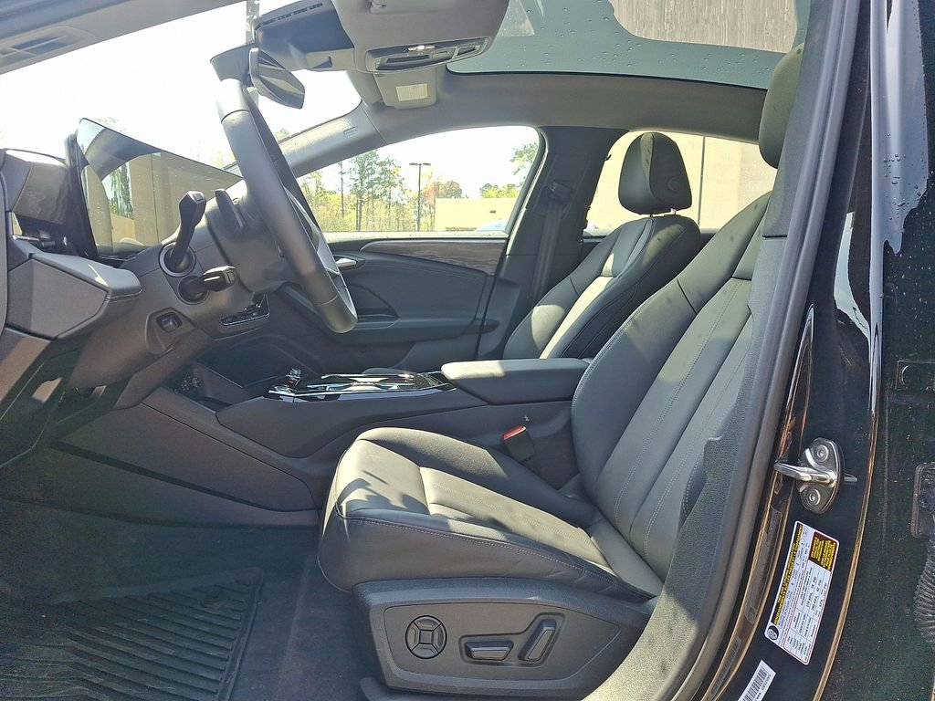 Used 2025 Audi A6 e-tron Premium w/ Ultra Package image 13